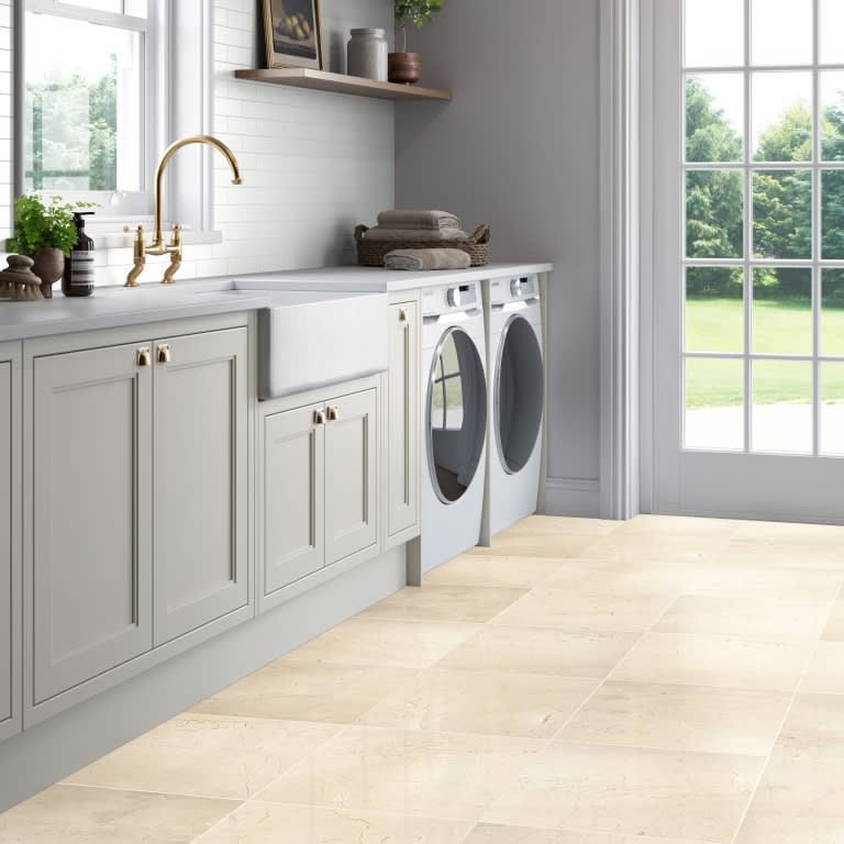 CREMA MARFIL CLASSICO PL 18X18