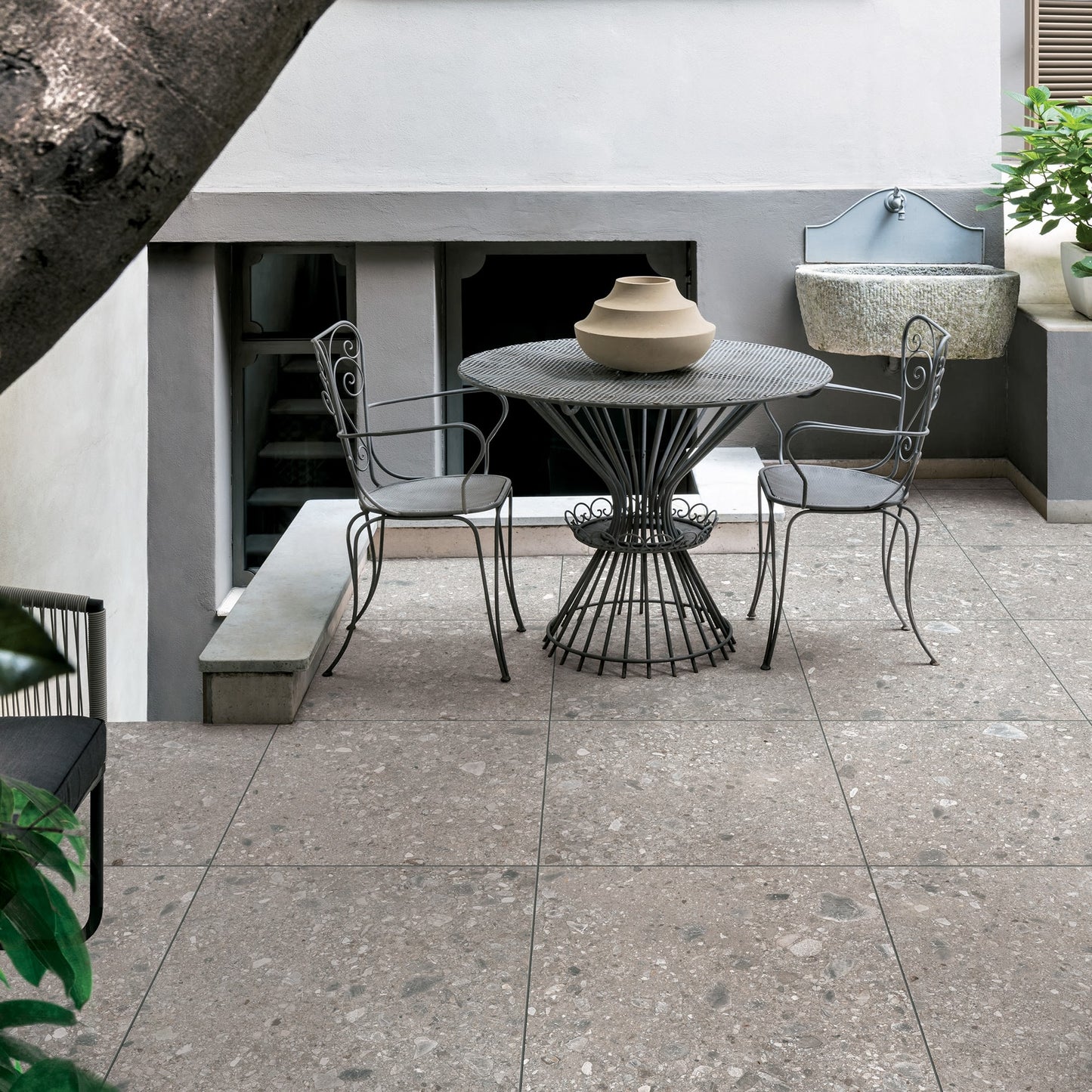 Assemble Magistrate Xterior Paver 32X32 Textured