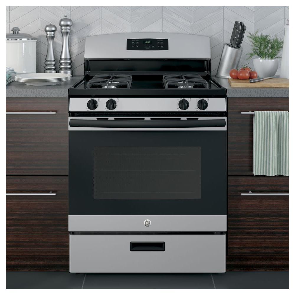 Ge® 30" Free-Standing Gas Range